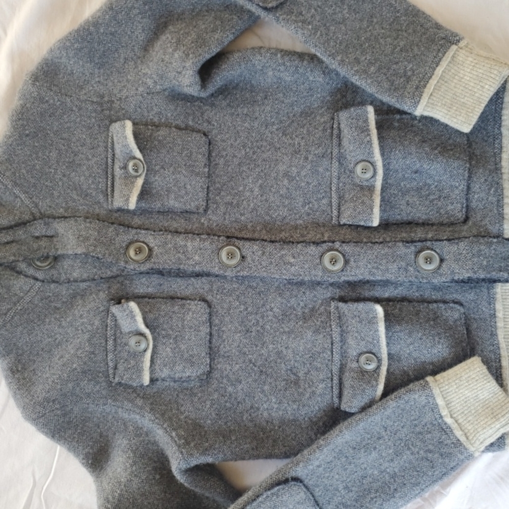 Men's Emozioni Uomo Gray Button-Up Cardigan with Cream Accents Size Small